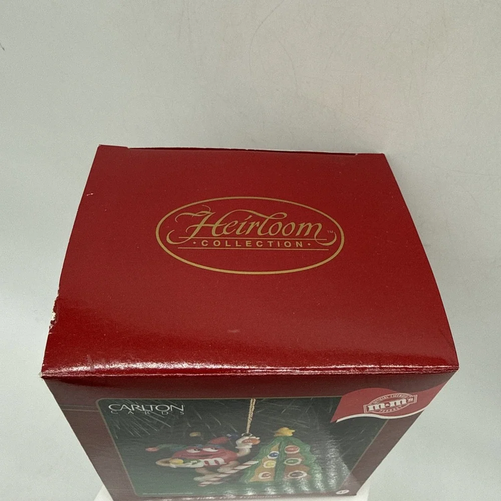 Carlton Cards box has
